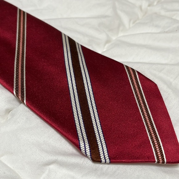 EUC. Isaia tie. Made in Italy. - Picture 3 of 4